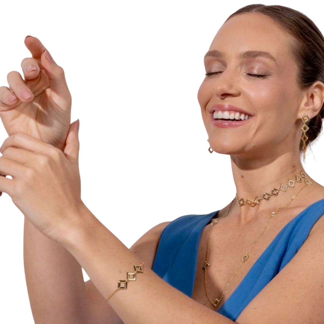 Mulheres com semijoias Gabrilhus